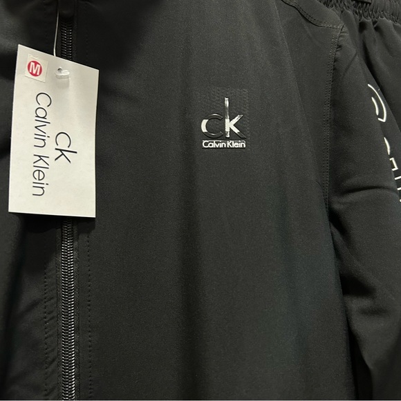Calvin Klein unisex track suit - Picture 8 of 13